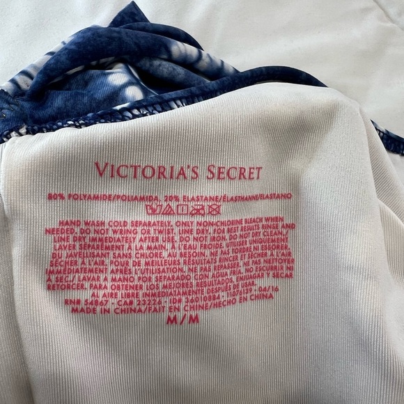 Victoria's Secret Flounce Plunge One-piece size M - Picture 10 of 12